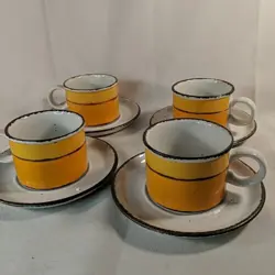 ENGLAND STONEWARE MUGS