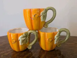 PUMPKIN LEAF MUGS