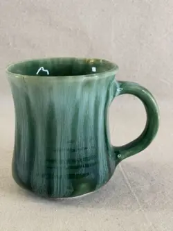 MUG GREEN DRIP