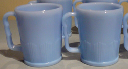 1GARAGESALEJUNKIE ONLY! 2 VTG PYREX BLUE DELPHITE PIE CRUST COFFEE CUPS LOT 1