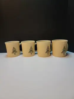 TREE DECOR MUGS