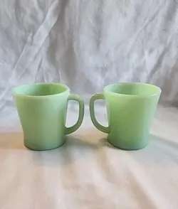 SET OF 2 VINTAGE FIRE KING JADEITE D HANDLE MUGS
