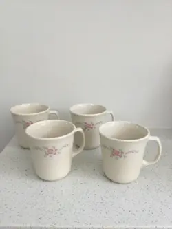 SET OF 4 VINTAGE CORNING WARE CORELLE ENGLISH BREAKFAST COFFEE CUPS MUGS