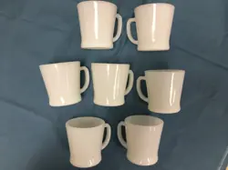 LOT OF 7 VINTAGE ANCHOR HOCKING FIRE KING MILK GLASS D HANDLE COFFEE MUGS