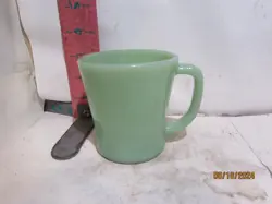 GREEN D-HANDLE GLASS