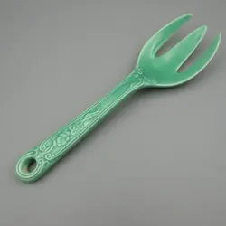 VINTAGE HOMER LAUGHLIN FIESTA KITCHEN KRAFT SERVING FORK - LIGHT GREEN