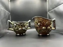 CARNIVAL GLASS CREAMER