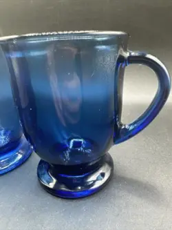 PEDESTAL HANDLED