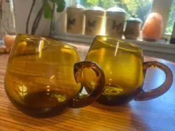 VINTAGE MCM HANDBLOWN