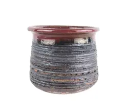 THROWN RUSTIC POT