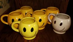 6 VINTAGE MCCOY SMILEY FACE MUGS YELLOW, LEMON YELLOW&TAN