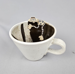 CREAM BROWN
