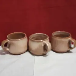 MUGS BROWN STONEWARE