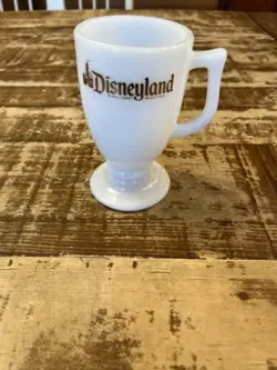 FOOTED PEDESTAL SOUVENIR