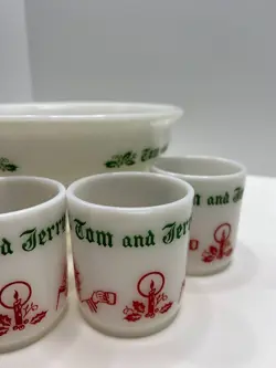 GLASS CHRISTMAS PUNCH