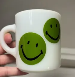 GLASS SMILEY FACE