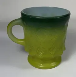 VTG FIRE KING KIMBERLY COFFEE MUG GREEN YELLOW ANCHOR HOCKING DIAMOND