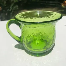MUG WITH APPLIED