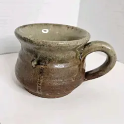 VINTAGE HANDMADE STONEWARE STUDIO POTTERY MUG