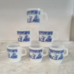 BLUE WILLOW GLASS