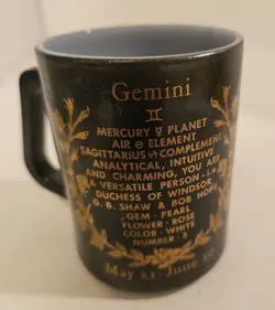 VINTAGE FEDERAL MILK GLASS GEMINI ZODIAC SIGN COFFEE MUG CUP BLACK & GOLD