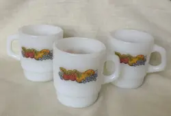 STACKABLE MUGS W/FRUIT