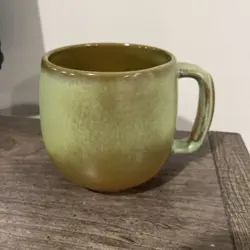 GRAND MUG GREEN/BROWN