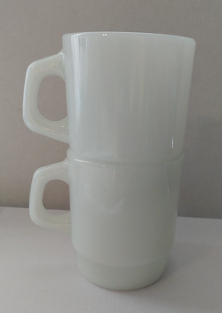SET OF 2 VTG ANCHOR HOCKING OVEN PROOF WHITE D HANDLE 8 OZ COFFEE CUP MUGS