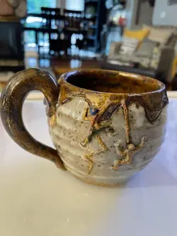 VINTAGE HANDMADE SIGNED POTTERY MUG