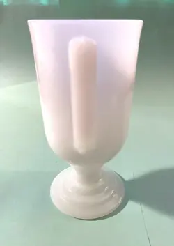 FOOTED PEDESTAL MILK