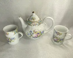 PORCELAIN TEAPOT SET