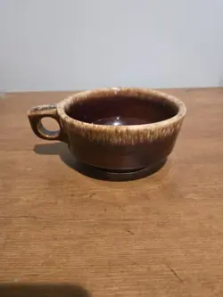 VINTAGE HULL POTTERY BROWN DRIP GLAZE SOUP MUG