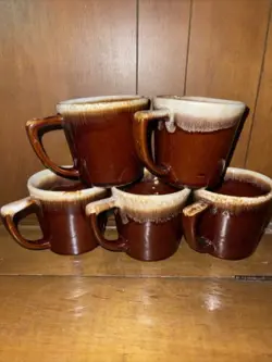 VINTAGE MCCOY POTTERY BROWN DRIP COFFEE CUPS~D HANDLE MUGS~MADE IN USA~SET OF 5