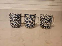 THREE FOLK CRAFT BLUE SPONGE COFFEE CUP MUG MADE BY TIENSHAN- VINTAGE MUGS