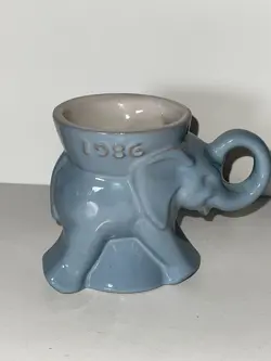 ELEPHANT REPUBLICAN LIGHT