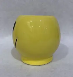 USA POTTERY YELLOW