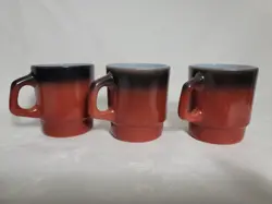 MUGS BROWNISH RED