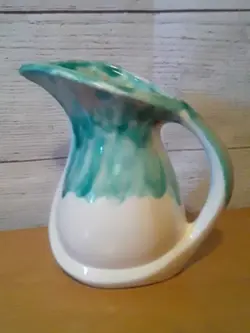 PITCHER WHITE GREEN