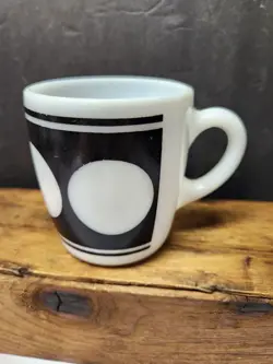 BLACK WHITE DOT