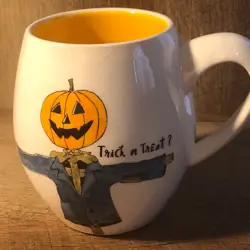 TREAT SCARECROW FALL