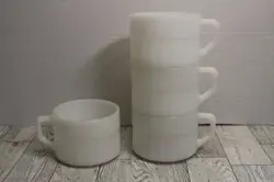 STACKABLE RIBBED MUGS