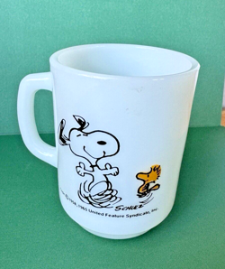 VINTAGE 1965 SNOOPY