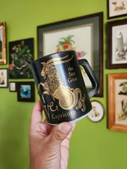 GLASS CAPRICORN MUG