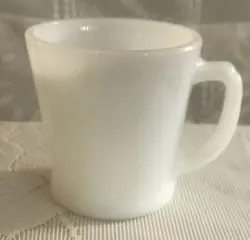 VINTAGE FIRE KING WHITE MILK GLASS D-HANDLE CUP MUG 10 OZ