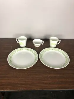 HONEYDEW DINNER PLATES