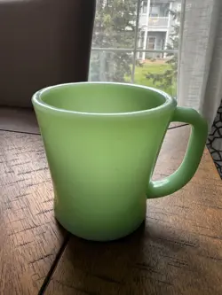 VINTAGE FIRE KING JADEITE D HANDLE MUG OVEN WARE COFFEE MUG 3 1/2” TALL