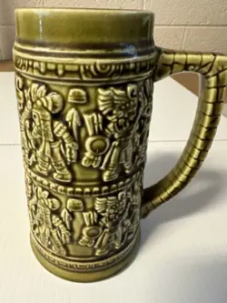 POTTERY VINTAGE VERY