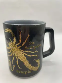 VINTAGE FEDERAL GLASS ZODIAC SCORPIO MUG BLACK AND GOLD OVER MILK GLASS