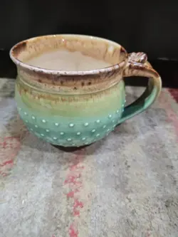 HANDCRAFTED MUG ARTIST