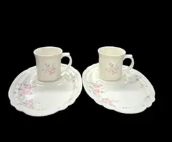 OVAL TRAYS WITH
